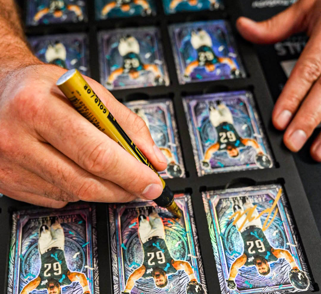 IMMORTAL MOMENTS™ JASON KELCE "THE UNDERDOG" LII CHAMPIONS SET