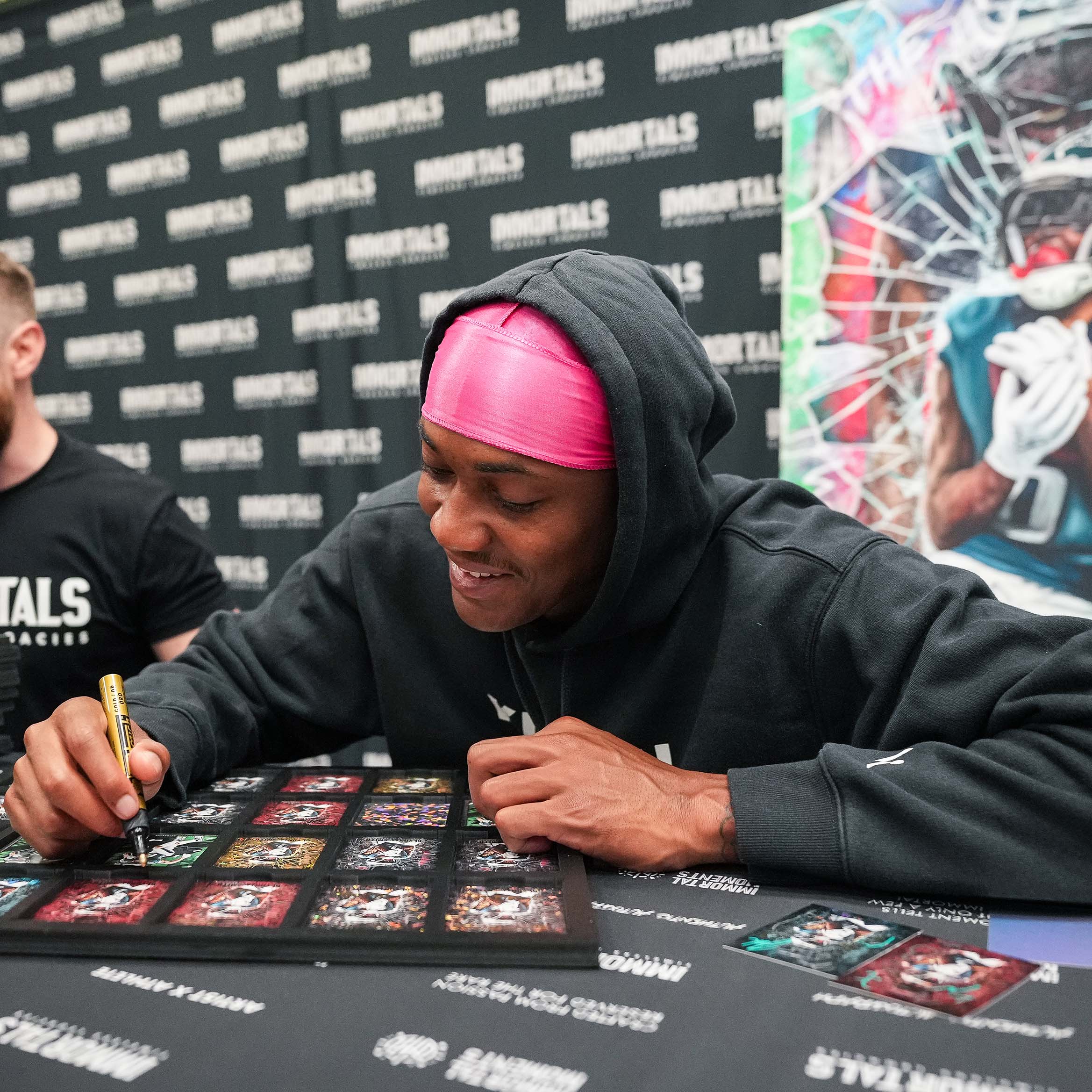 IMMORTAL MOMENTS™ DEVONTA SMITH "THE DAGGER" COLLECTIBLE